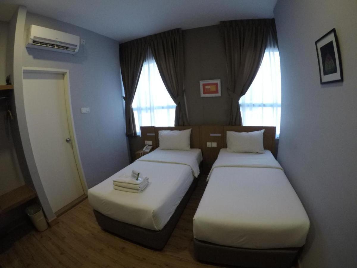 ג'והור בהרו Golden Leaf Boutique Hotel Nusa Idaman Formerly Known As Ariana Hotel מראה חיצוני תמונה