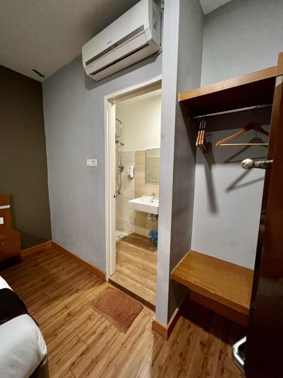 ג'והור בהרו Golden Leaf Boutique Hotel Nusa Idaman Formerly Known As Ariana Hotel מראה חיצוני תמונה