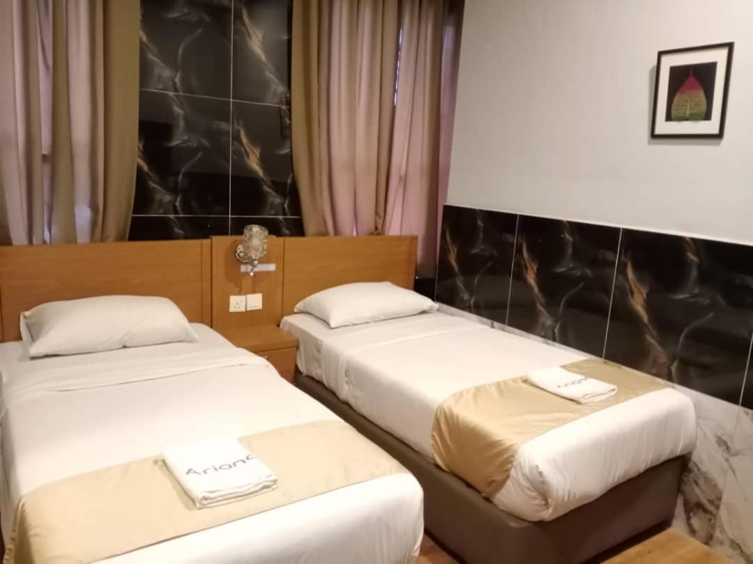 ג'והור בהרו Golden Leaf Boutique Hotel Nusa Idaman Formerly Known As Ariana Hotel מראה חיצוני תמונה