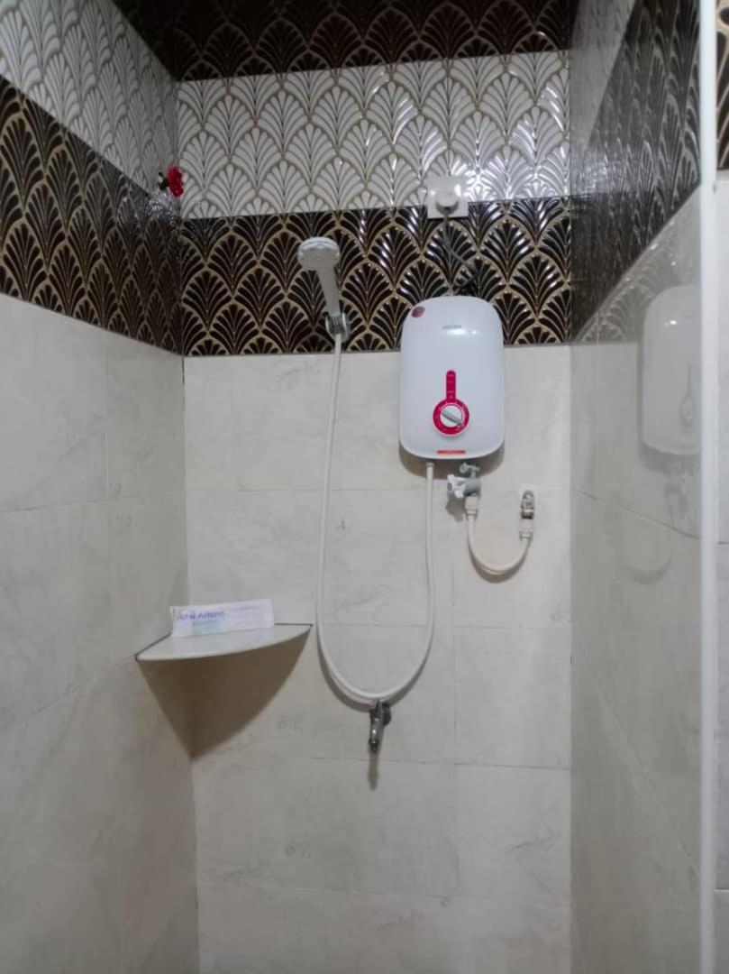 ג'והור בהרו Golden Leaf Boutique Hotel Nusa Idaman Formerly Known As Ariana Hotel מראה חיצוני תמונה